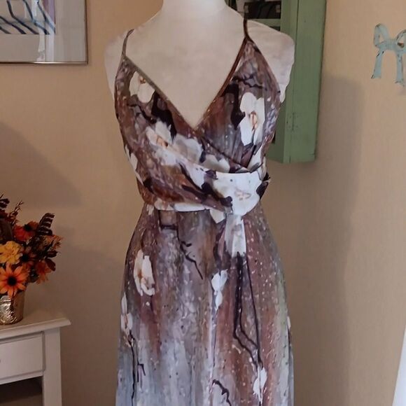 Made With ❤️  Maxi Dress - Picture 2 of 13